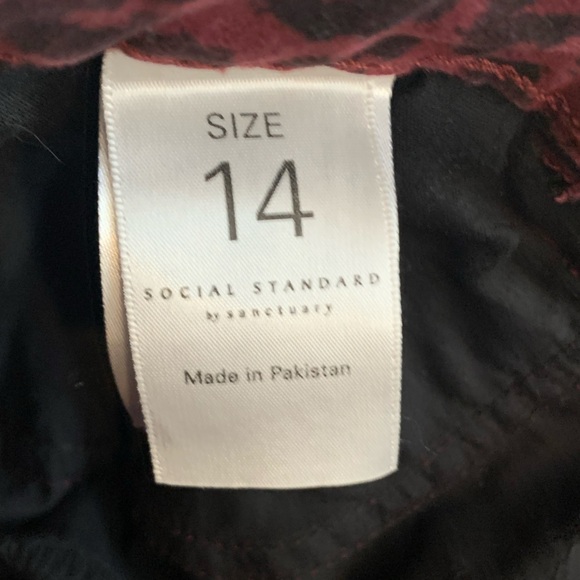 Red Leopard Print Skinny Ankle Jeans { Sanctuary } - Picture 9 of 11